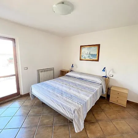 Bilo Domenella Con Ampia Corte E Posto Auto *